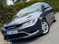 Chrysler 200