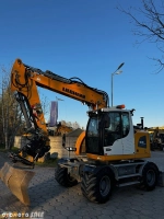 Liebherr A918 Compact