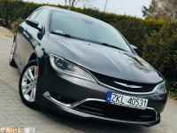 Chrysler 200