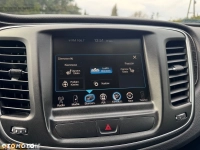 Chrysler 200