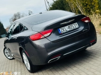 Chrysler 200