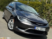 Chrysler 200