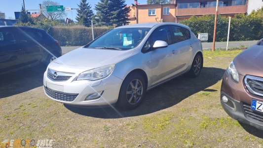 Opel Astra 1.4 Benz 2010 rok 13.600zł