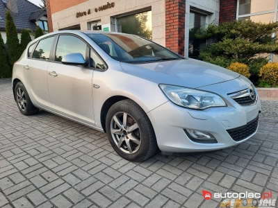 Opel Astra 1.4 Benz 2010 rok 13.600zł