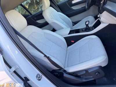 Volvo XC 40 D3 Momentum Pro