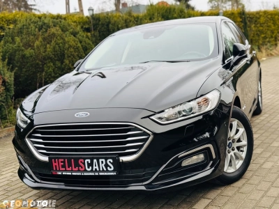 Ford Mondeo 2.0 Hybrid Titanium