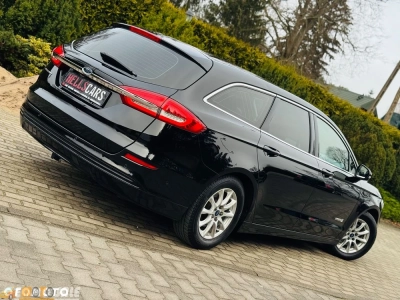 Ford Mondeo 2.0 Hybrid Titanium