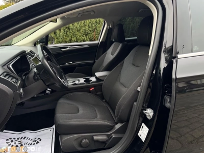 Ford Mondeo 2.0 Hybrid Titanium