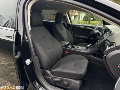 Ford Mondeo 2.0 Hybrid Titanium