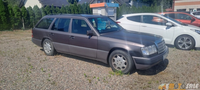 Mercedes 124 Benz+Gaz ,poj 2.4L, rocznik 1993 ,14200zł, instalacja gazowa