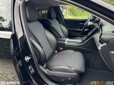 Mercedes-Benz Klasa C 220 d T 9G-TRONIC Avantgarde