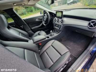 Mercedes-Benz CLA Shooting Brake 180 d AMG Line