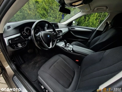 BMW Seria 5 520d xDrive Touring