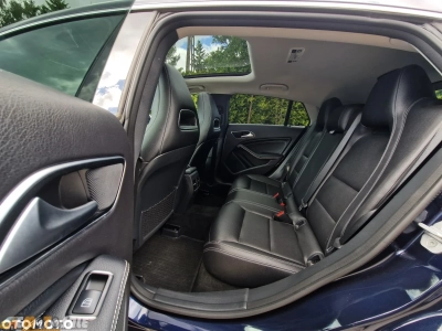 Mercedes-Benz CLA Shooting Brake 180 d AMG Line