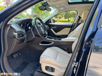 Jaguar F-Pace 25t AWD Prestige