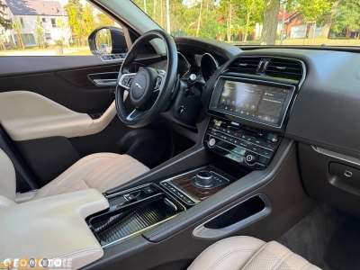 Jaguar F-Pace 25t AWD Prestige