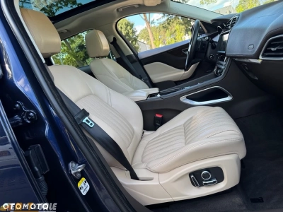 Jaguar F-Pace 25t AWD Prestige
