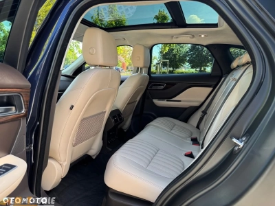 Jaguar F-Pace 25t AWD Prestige
