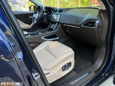 Jaguar F-Pace 25t AWD Prestige