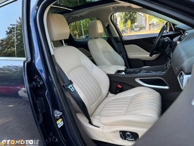 Jaguar F-Pace 25t AWD Prestige