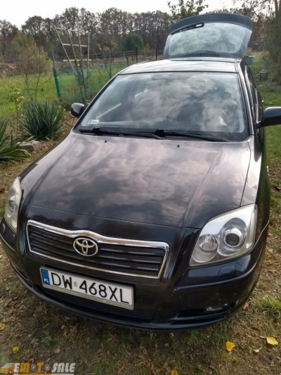 Toyota Avensis II 2,4 L automat benzyna