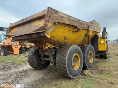 Komatsu HM300