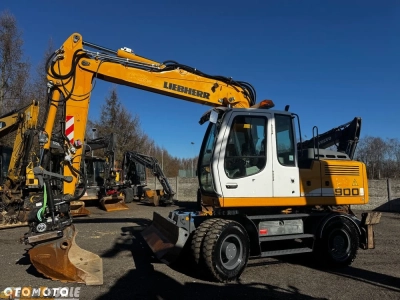 Liebherr A900C