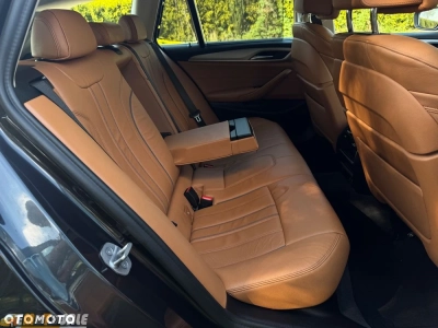BMW Seria 5 520i Sport Line