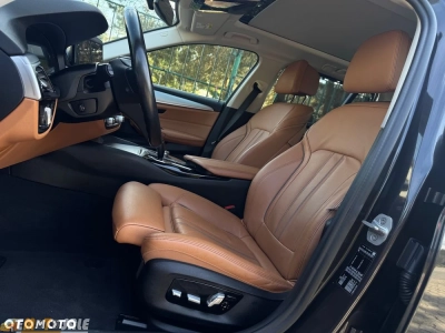 BMW Seria 5 520i Sport Line