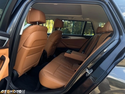 BMW Seria 5 520i Sport Line