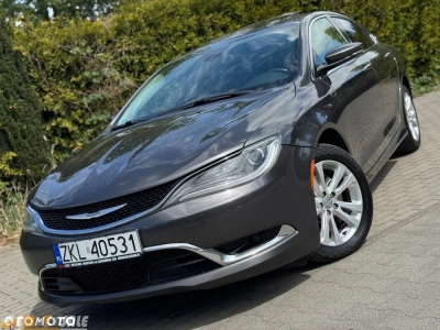 Chrysler 200