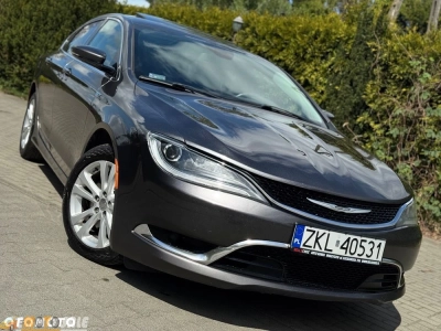Chrysler 200