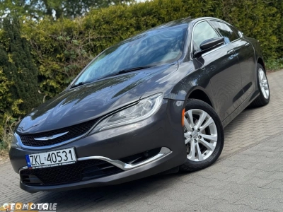 Chrysler 200