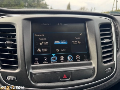 Chrysler 200