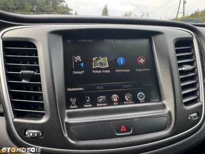 Chrysler 200