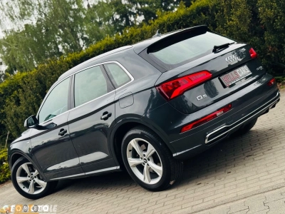 Audi Q5 50 TFSIe quattro S tronic S line business