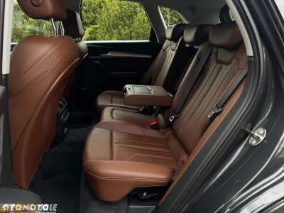 Audi Q5 50 TFSIe quattro S tronic S line business