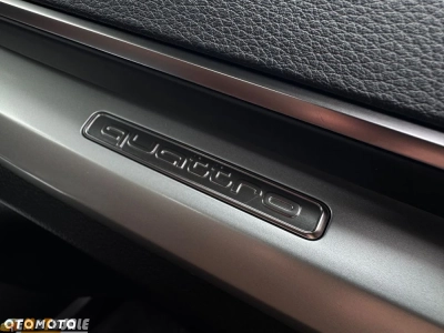 Audi Q5 50 TFSIe quattro S tronic S line business