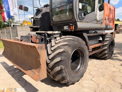 Hitachi ZW140