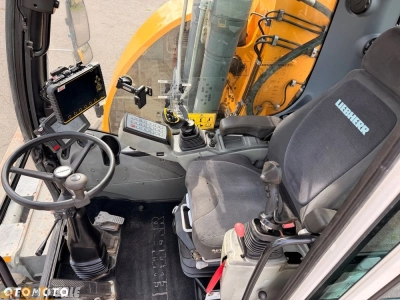 Liebherr A918 Compact
